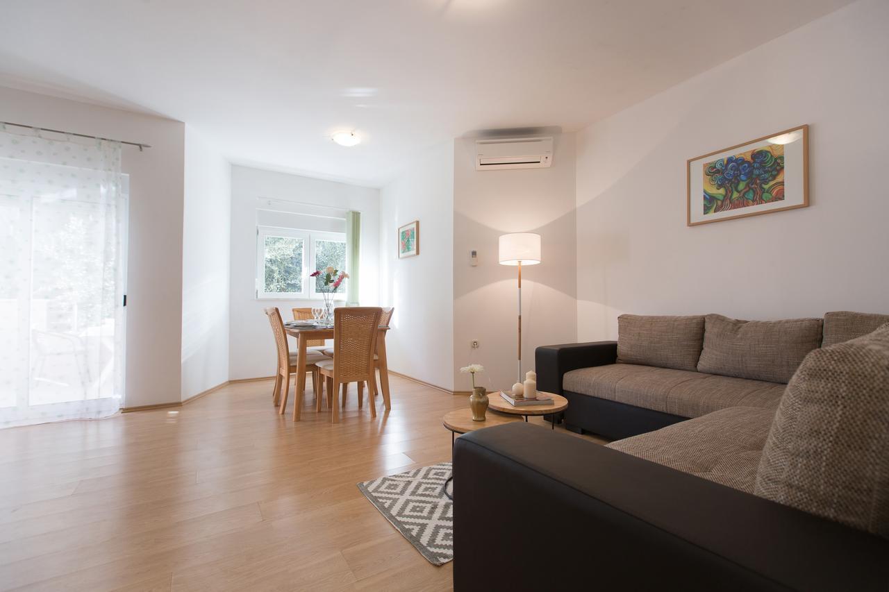 Maiv Residence - Family & Designer Suites Rogoznica  Extérieur photo