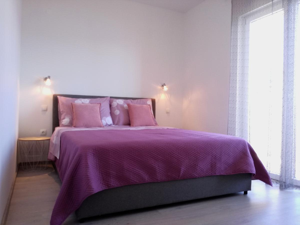 Maiv Residence - Family & Designer Suites Rogoznica  Extérieur photo